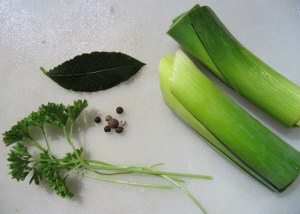 a7243-caldo_pollo_condimentos